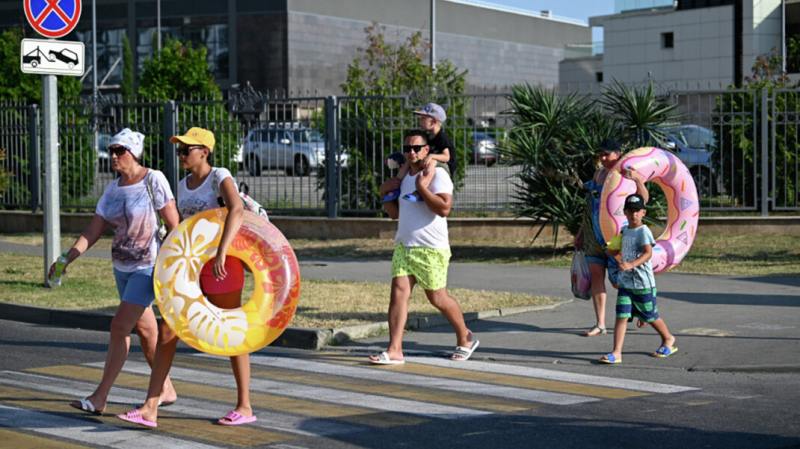 Отдых внутри России резко подорожал из-за запрета на авиарейсы в Турцию