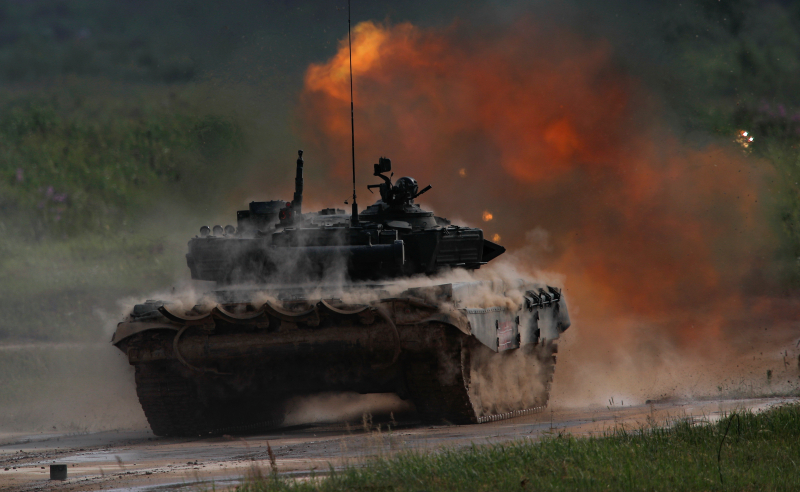 "Россия не первый раз бряцает оружием". Эксперты – об очередной эскалации конфликта на Донбассе