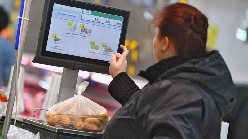 Торговые сети в Москве предупредили о перебоях в поставках продуктов из-за новых правил для грузовиков