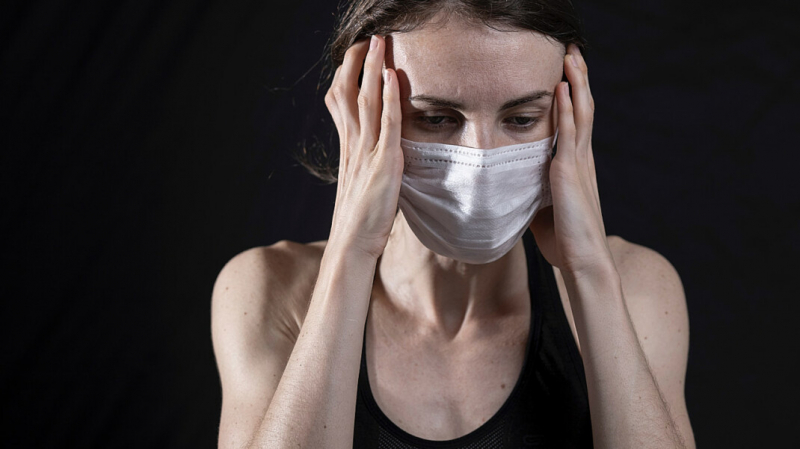 Ученые выявили нервное или психическое расстройство у каждого третьего переболевшего COVID-19