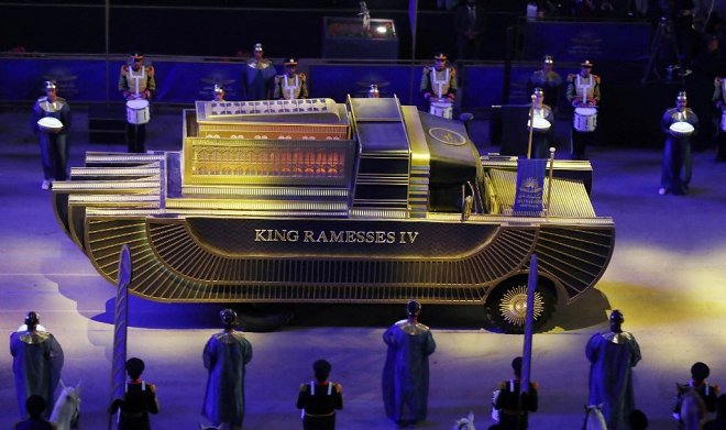 В Каире прошел Золотой парад с участием настоящих фараонов