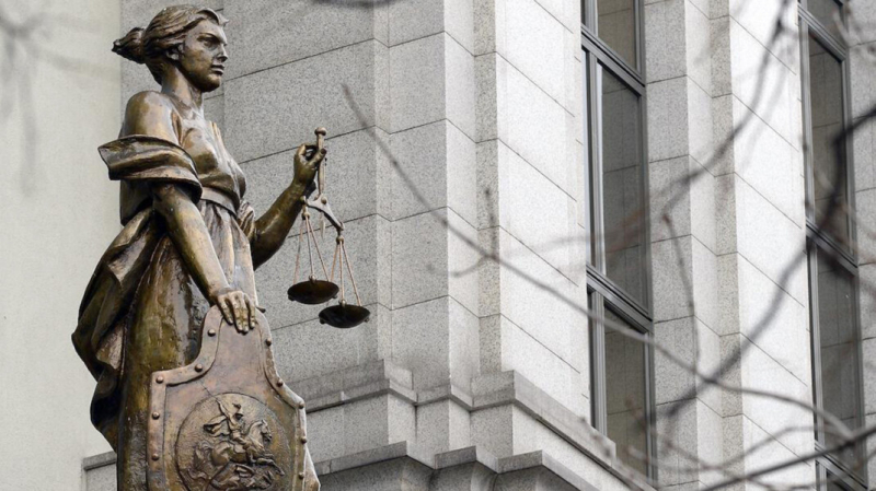 Верховный суд отклонил иск почти 1500 россиян с требованием отменить масочный режим