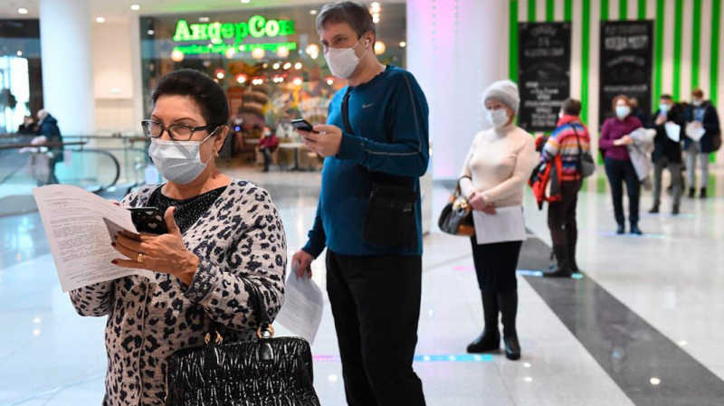 Власти сообщили о &laquo;резком увеличении&raquo; желающих привиться от коронавируса россиян