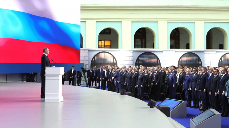 «Всё как у Киплинга». Путин обвинил Запад в «пренеприличном обычае цеплять Россию»