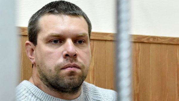 Подложившие Ивану Голунову наркотики полицейские получили сроки до 12 лет