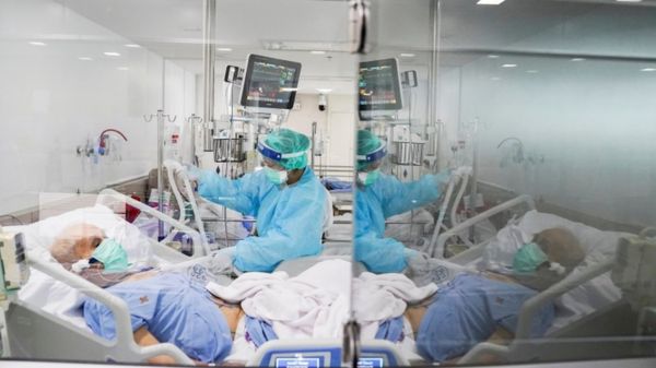 Коронавирус: британцы вернулись в пабы и музеи, японцы не хотят Олимпиады