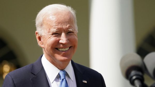 Дайджест: массированные обстрелы сектора Газа; вакцинированные американцы снимают маски