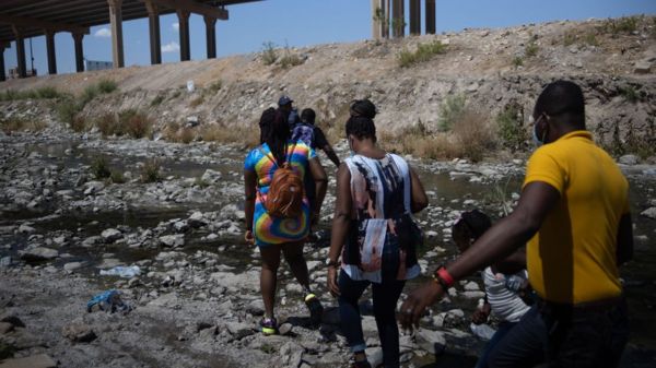 Невежливый отказ. Почему на южных границах США разгорелся очередной иммиграционный кризис?