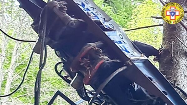 Три человека арестованы в связи с катастрофой на канатной дороге в Италии