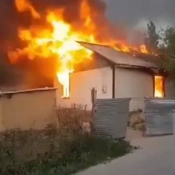 Конфликт на границе Таджикистана и Кыргызстана. Погибли 45 человек, президенты договорились о мире