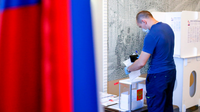 Бюджетники пожаловались, что их заставляют тестировать онлайн-голосование на праймериз &laquo;Единой России&raquo;