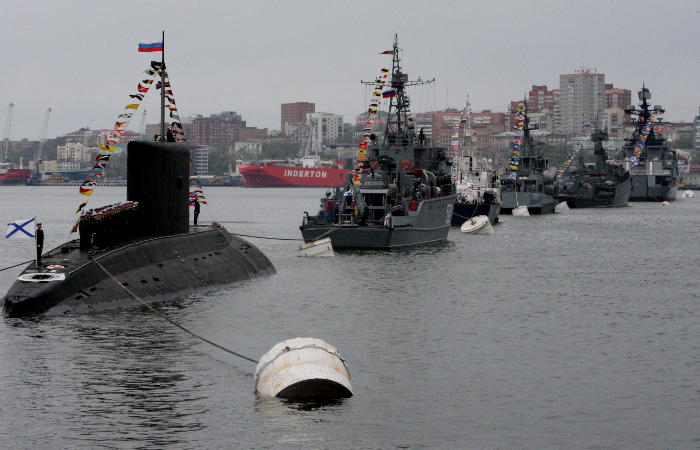 Более 1,2 тыс. военных ТОФ поучаствовали в параде Победы во Владивостоке