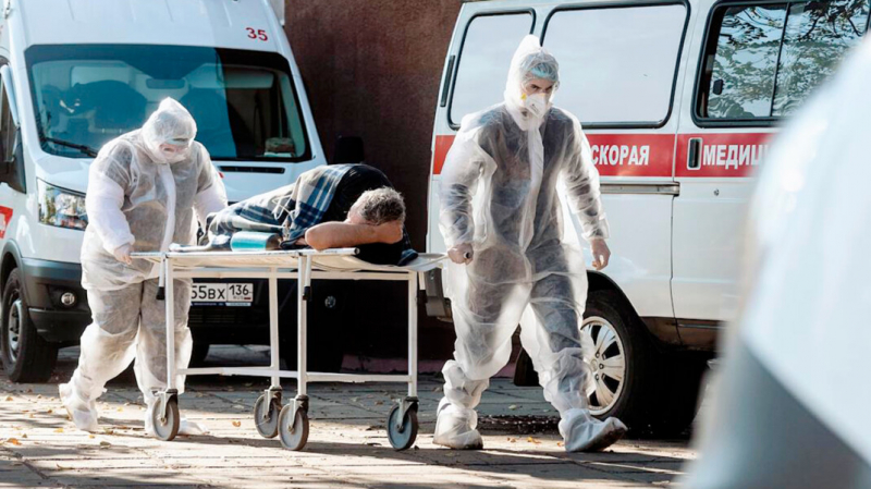 Число заразившихся коронавирусом за время пандемии в России превысило 5 млн человек