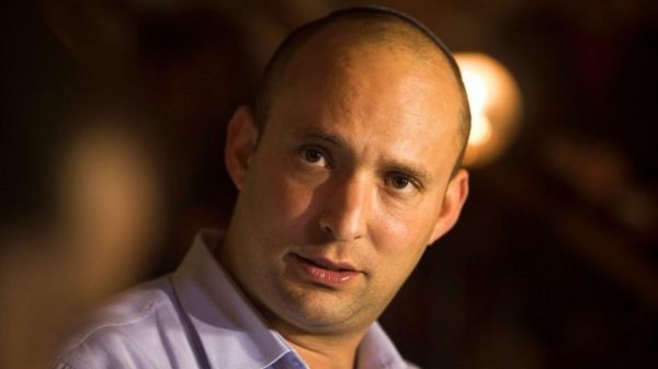 Дайджест: правительство Израиля без Нетаньяху, иск Навального и вымогательство, поставленное на поток.