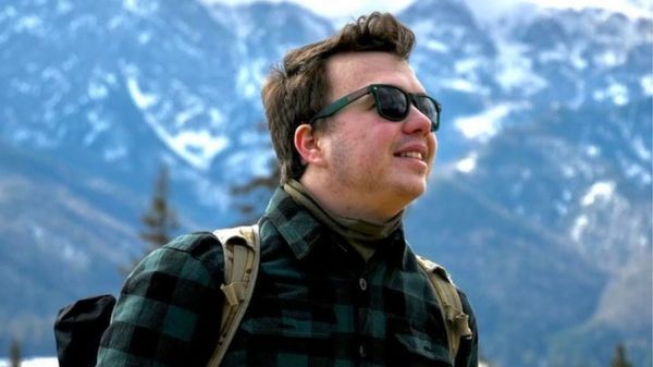 Задержан бывший главред протестного канала Nexta. Его сняли с посаженного в Минске самолета