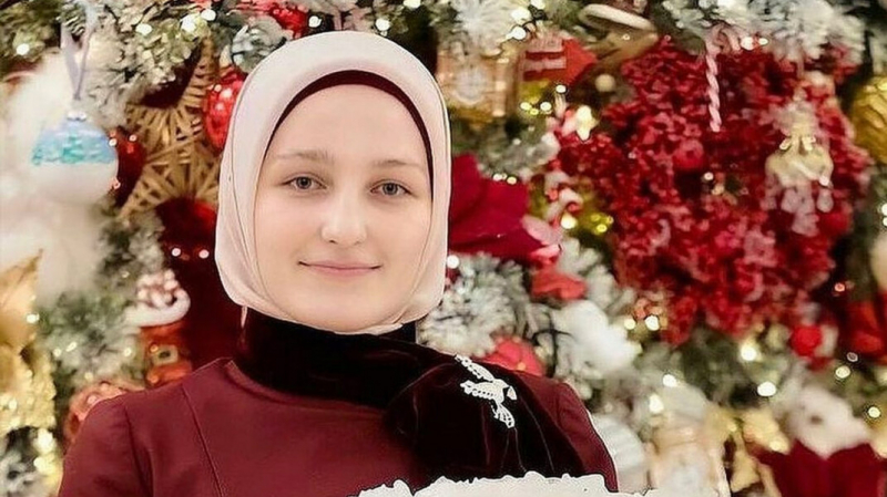 Дочь Рамзана Кадырова впервые раскрыла сведения о доходах. За год она заработала меньше полумиллиона рублей