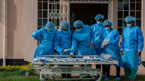 Коронавирус: ЕС впустит туристов, привитых вакциной. Но не "Спутником"