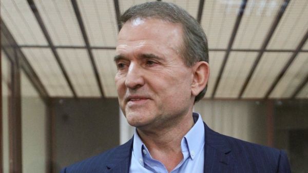 Киевский суд назначил Медведчуку домашний арест. Прокуроры просили посадить его в СИЗО