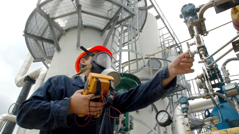 &laquo;Газпром&raquo; пообещал бесплатно провести газ в небольшие дома. Газификация в России отстаёт на много лет