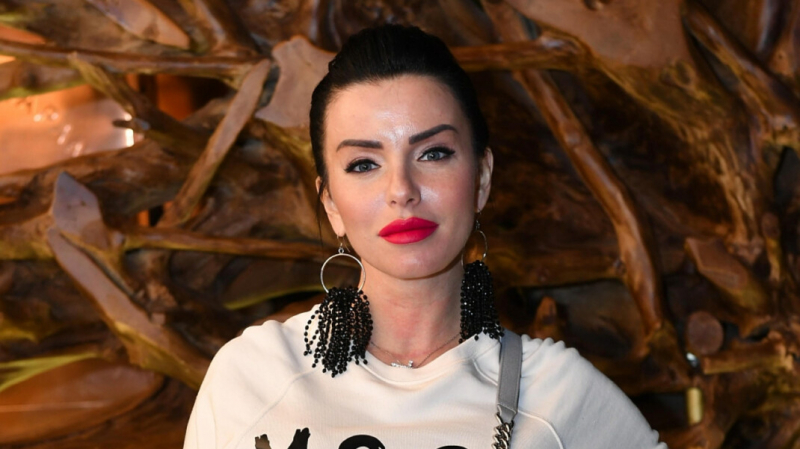 &laquo;Губы не те, песни не любят&raquo;. Экс-солистка &laquo;Тату&raquo; ответила на критику &laquo;взъевшейся&raquo; на неё оппозиции