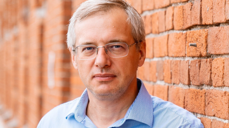 Миллионер из списка Forbes пожаловался на слежку после встречи с соратником Навального