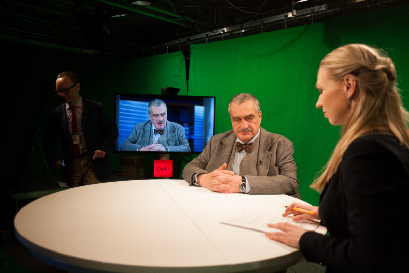 "Необходимо было реагировать жестко, иначе мы не страна, а тряпка". Экс-глава МИД Чехии &ndash; о дипломатическом скандале с РФ из-за Врбетице