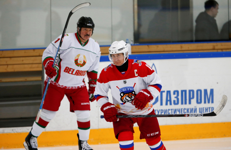 "Путин заставит Лукашенко пахать в своей упряжке". Дмитрий Орешкин о переговорных позициях на встрече в Сочи