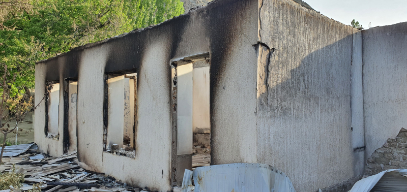 Разрушенные дома, похороны и хрупкий мир. Что происходит в приграничных районах, из-за которых конфликтуют Кыргызстан и Таджикистан