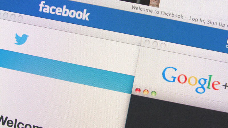 Роскомнадзор пригрозил Twitter и Facebook миллионными штрафами за отказ удалить «запрещённый» контент