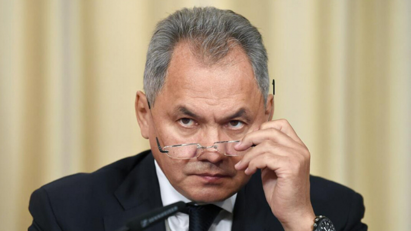 Шойгу призвал не привлекать к службе в войсках людей, употреблявших наркотики