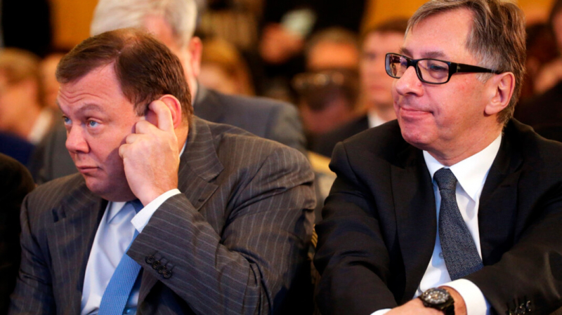 Совладельцы Альфа-банка и &laquo;Роснефть&raquo; подали иски к автору книги &laquo;Люди Путина&raquo;