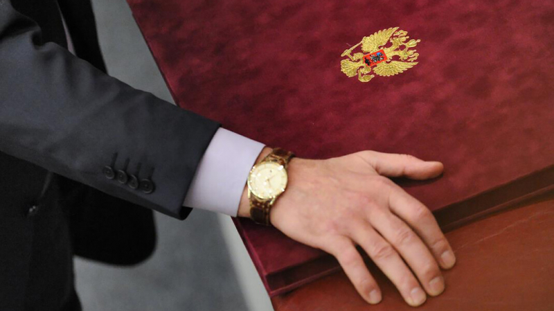 В 2020 году с чиновников взыскали незадекларированные 34,6 млн рублей. Объясняем, почему это очень мало