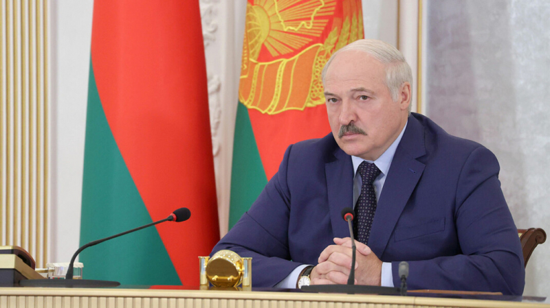 &laquo;В самолёте находился террорист&raquo;. Лукашенко впервые высказался о посадке рейса Ryanair в Минске