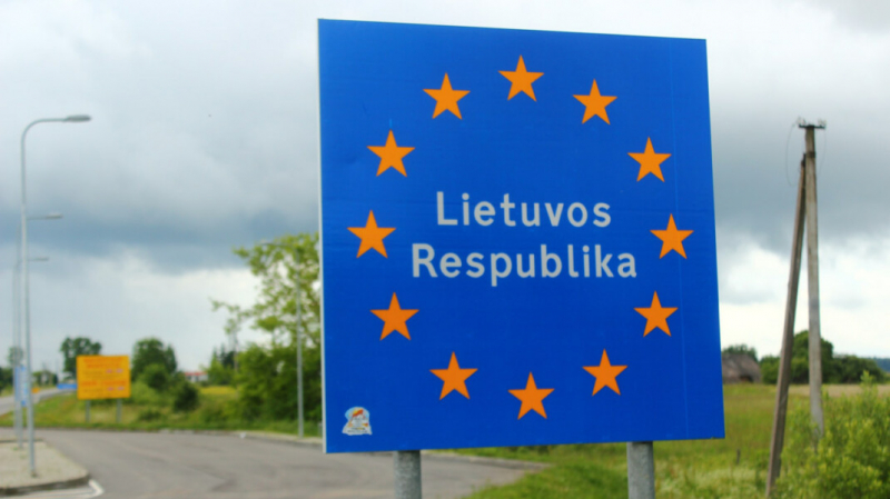 Власти Белоруссии потребовали всех сотрудников посольства Латвии покинуть страну. Латвия ответила зеркально