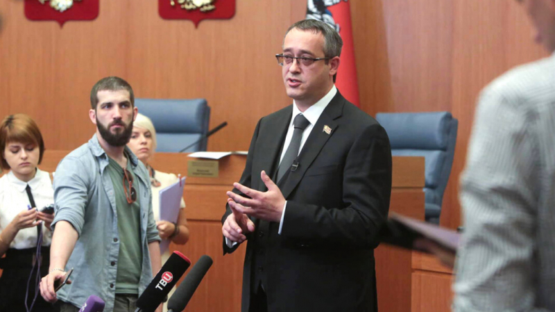 Вотум о доверии Алексею Шапошникову отложили до осени: проект не успеют согласовать из-за удлинения каникул