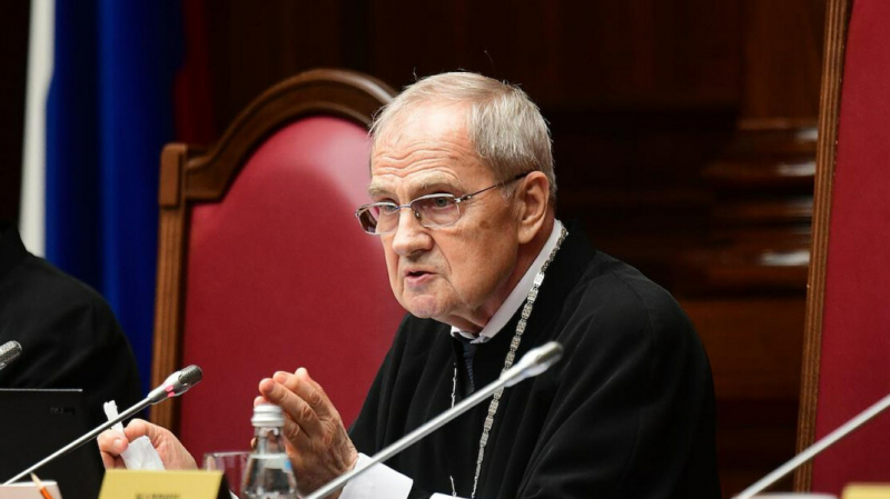 Высшие судьи отчитались о доходах. Заработок главы КС Валерия Зорькина вырос на миллион рублей