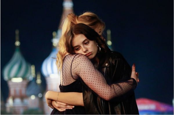 Дайджест: как принимали решение о проходе эсминца "Дефендер" близ Крыма и почему лидеры ЕС не хотят видеть Путина