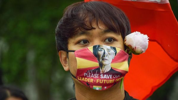 Дайджест: Меркель хочет закрыть ЕС для британцев, в московские рестораны пустят только с QR-кодом