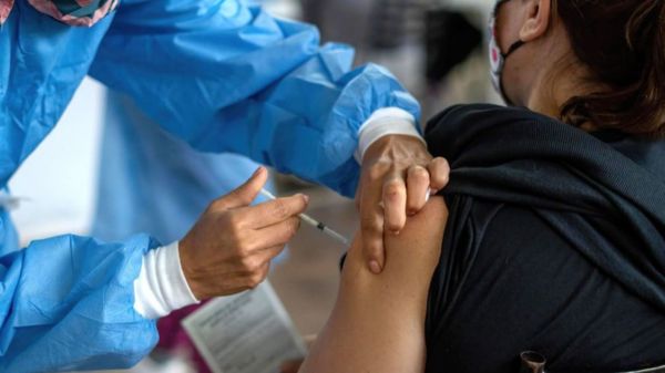 Аргентинцам не хватает второй дозы &ldquo;Спутника V&rdquo;. Ее думают заменить на AstraZeneca или CanSino