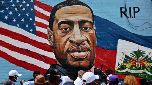 Смерть Джорджа Флойда: полицейский Дерек Шовин приговорен к 22 годам тюрьмы