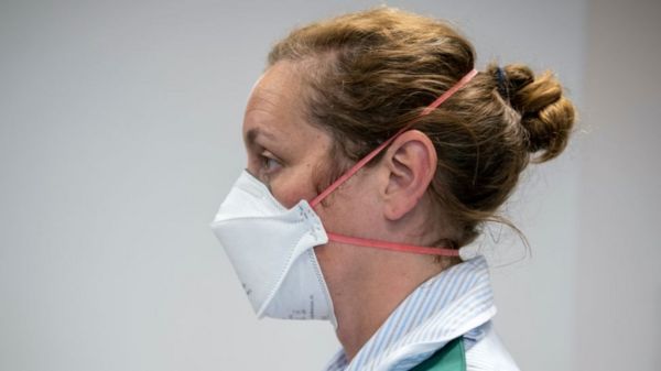 Коронавирус в мире: кризис недоношенных детей, Британия опять внушает беспокойство, микс из двух вакцин полезней, чем одна