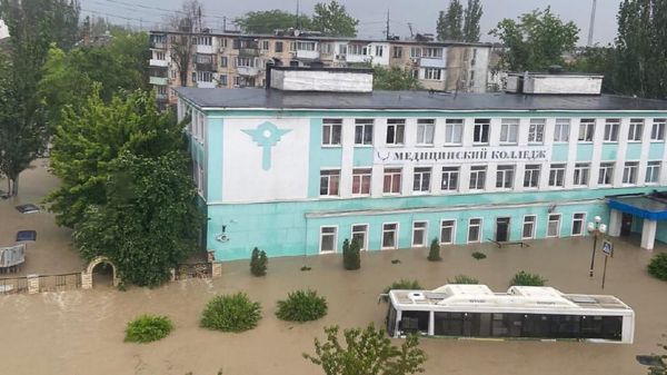 Керчь затопило после ливня. Фотографии