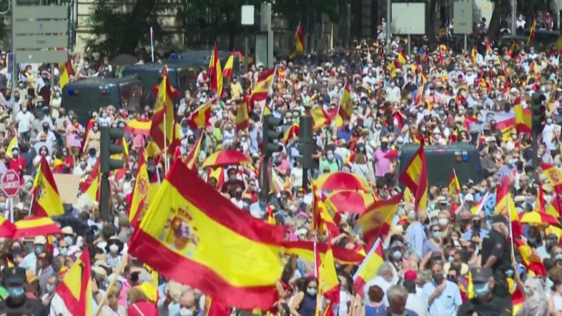 Испания собирается помиловать лидеров каталонских сепаратистов, несмотря на массовые протесты