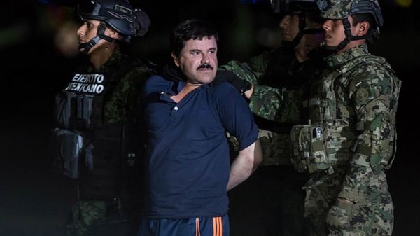 В США задержали жену наркобарона Эль Чапо. Ее подозревают в наркоторговле