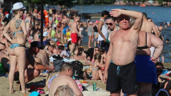 Фото: московские пляжи переполнены из-за жары несмотря на эпидемию Covid-19