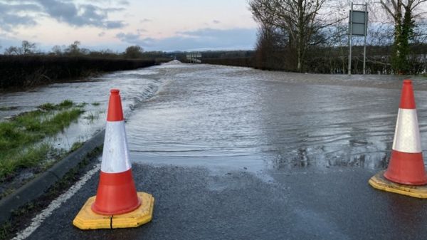 Фото: шторм "Кристоф" обрушился на Англию и Уэльс, тысячи жителей эвакуированы