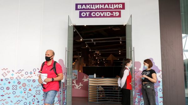 В Москве и Петербурге насчитали рекордное число смертей и госпитализаций от ковида