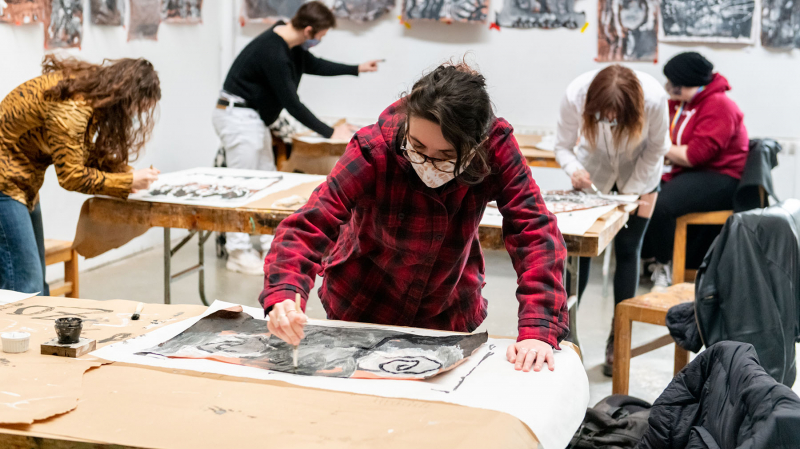 Бард-колледж в России признали "нежелательным" после обращения Ионова. Он до этого жаловался на "Медузу" 