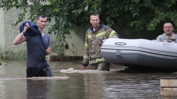 Керчь затопило после ливня. Фотографии