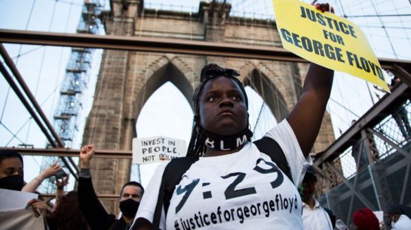 Дайджест: как принимали решение о проходе эсминца "Дефендер" близ Крыма и почему лидеры ЕС не хотят видеть Путина